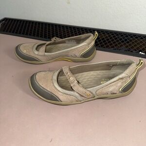 Clarks Privo Womens Mary Jane Comfort Shoes Taupe Leather Size 5M